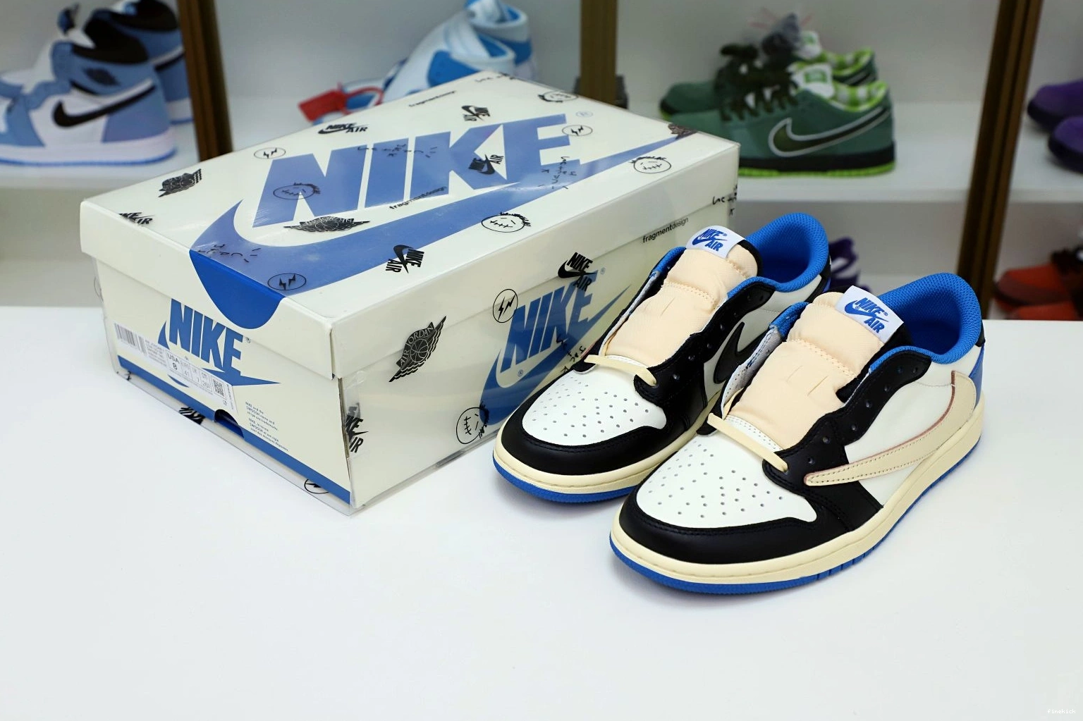 SCOTT 1 AIR FRAGMENT X JORDAN TRAVIS LOW DESIGN X 0311